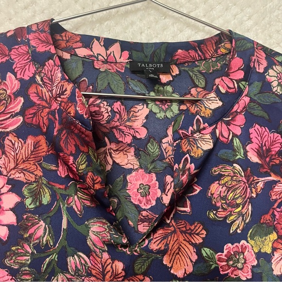 Talbots Soft Satin Charmeuse Top Stunning Floral Split Neck Long Cuffed Sleeve - Picture 5 of 10